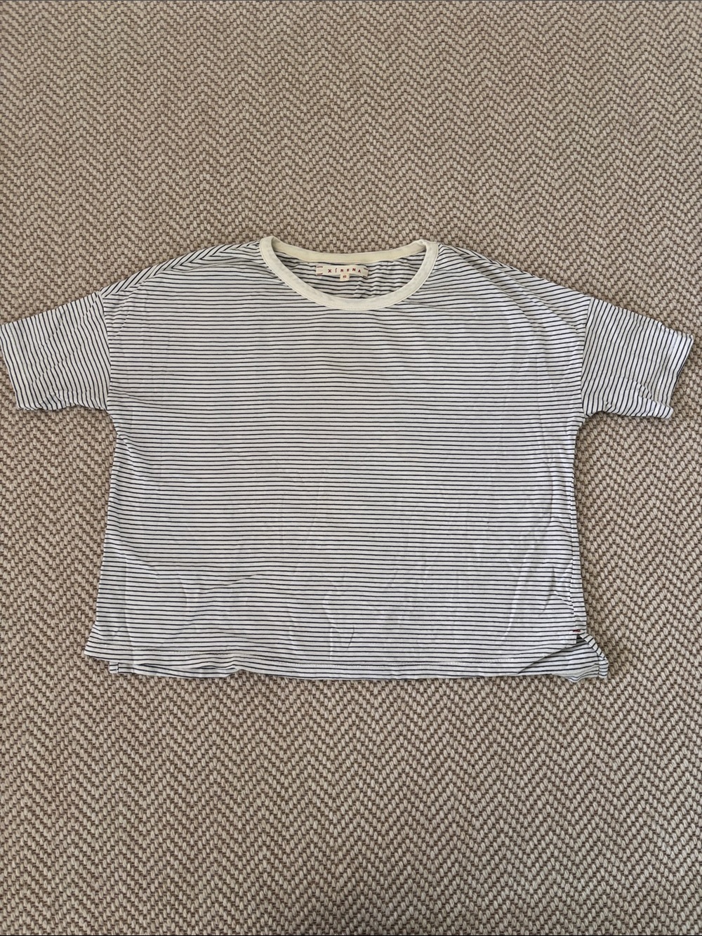 XiRENA Navy & White Striped Short Sleeve Tee in XS